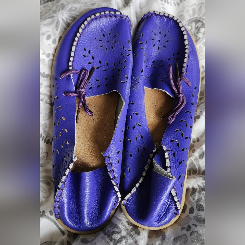 Leather Loafer in Vibrant Purple